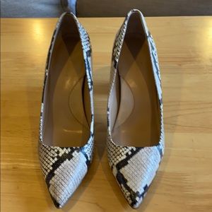 Banana Republic Madison Snakeskin Pumps 8 1/2M